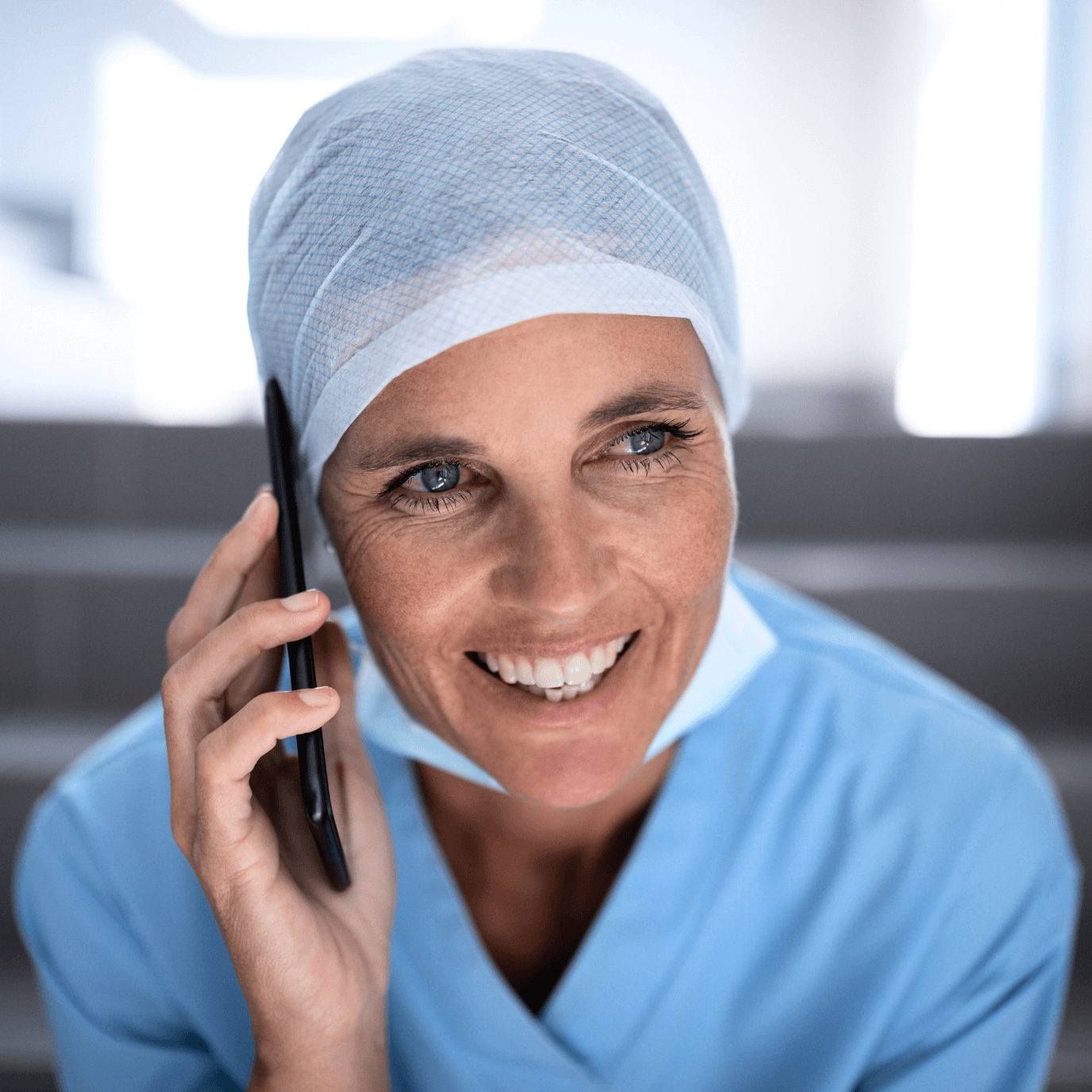 Plastic surgeon is calling to Lav1 to order SEO for plastic surgeons